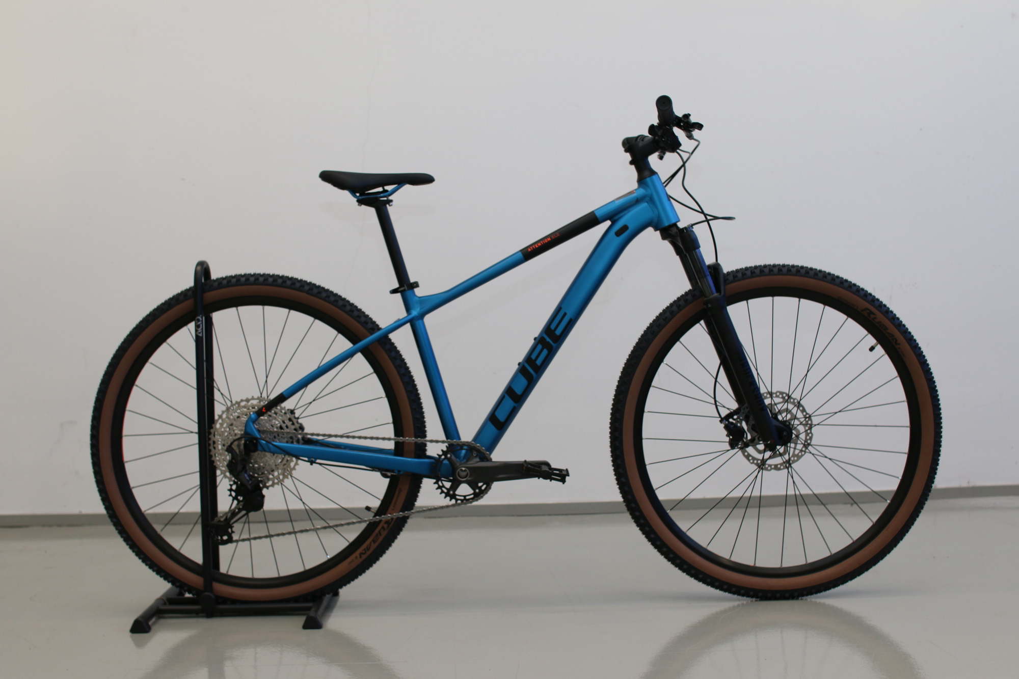Cube Attention SLX